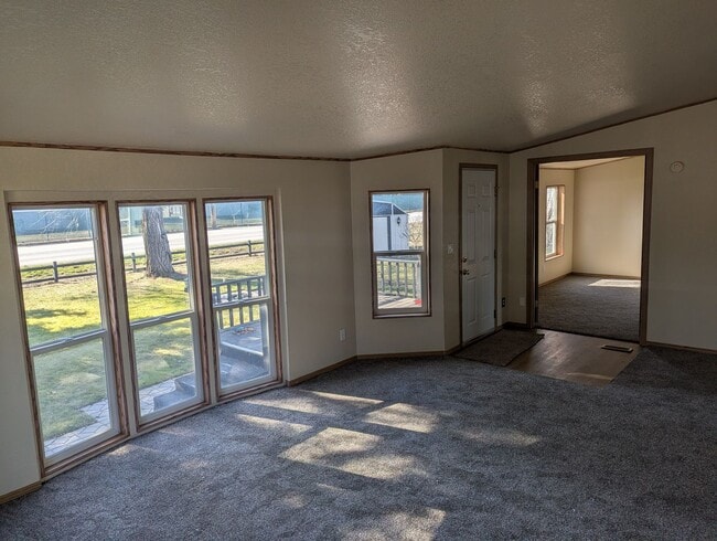 Photo - Renovated 3-Bedroom, 2-Bedroom Manufactured Home with a Spacious Yard in Hayden