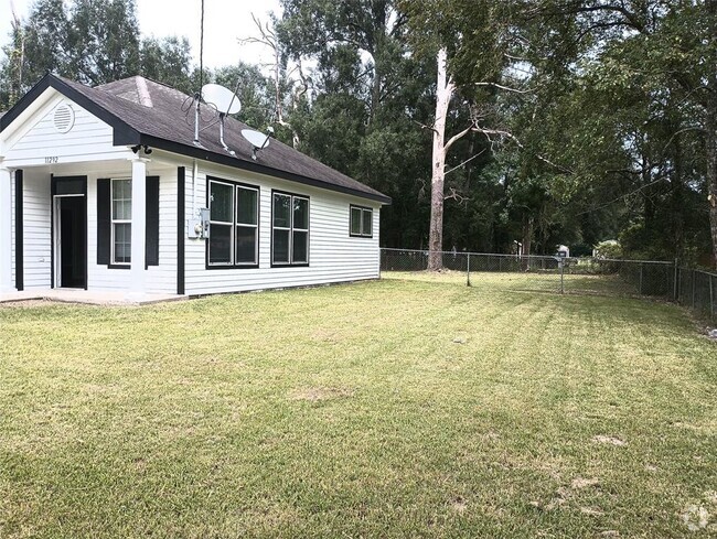 Building Photo - 11292 Hodge Rd Rental