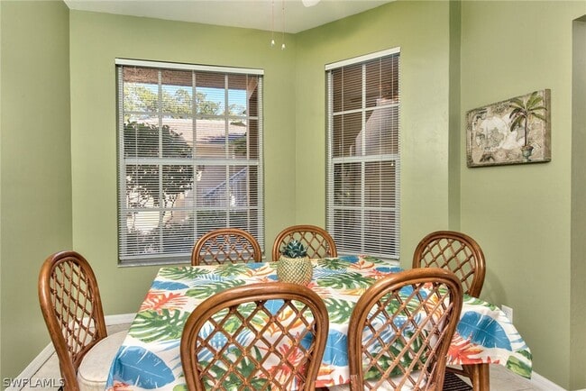 Building Photo - 4200 Sawgrass Point Dr Unit 101