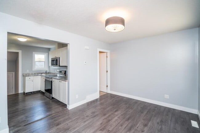 Photo - 3 bedroom in Prince George BC V2L 1E4