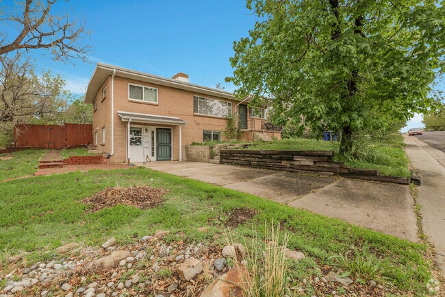 Building Photo - $1,750 - 2 Bed, 1 Bath Duplex Unit 5454 S Elmwood St Rental