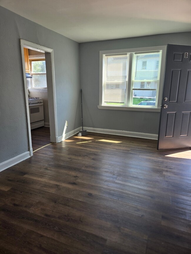 Photo - 40 W Talbott St Unit 1