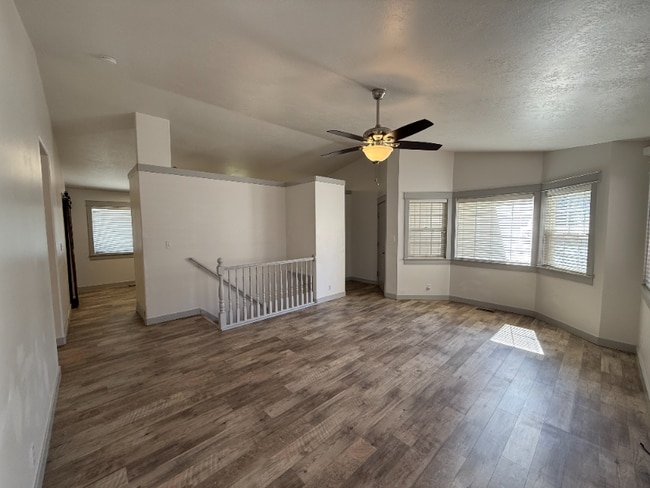 Photo - 667 E 1650 S St Unidad Upstairs