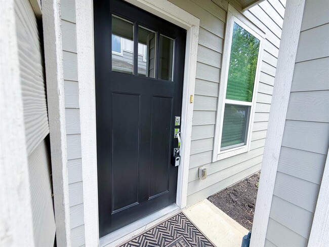 Photo - 1718 Roseburg Dr Unit 83