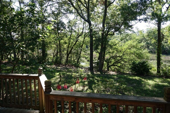 Fotografía del edificio - 927 blue crab way