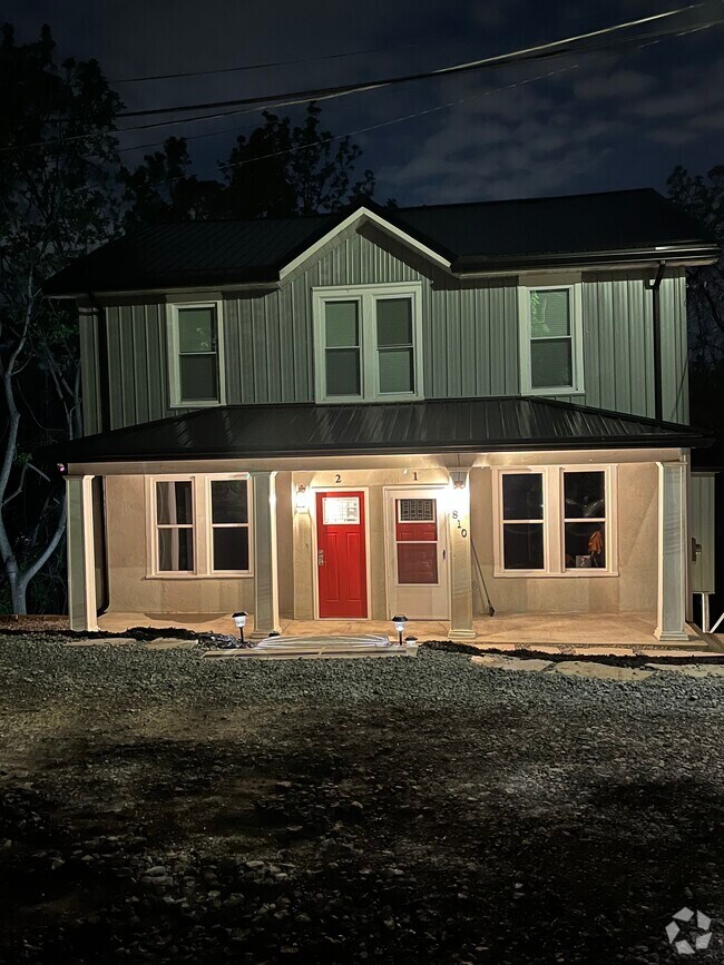 Building Photo - 810 College Ave Unit # 1 Rental