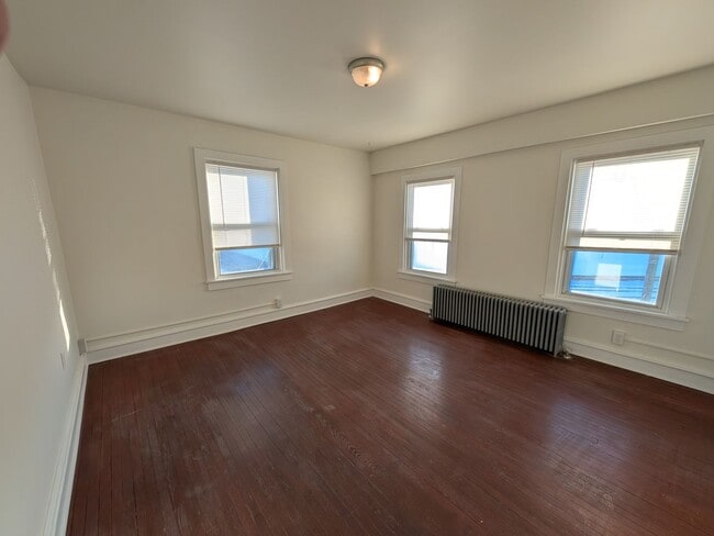 Photo - 119 S Furnace St Unidad 4