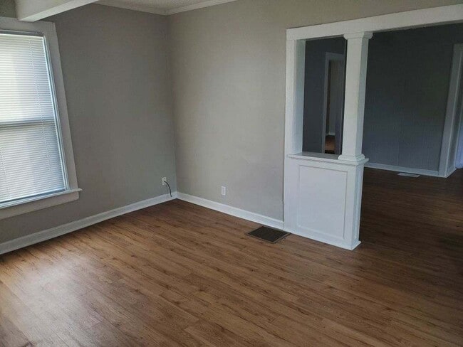 Photo - 813 Division St