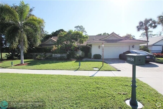 Building Photo - 10134 Boca Woods Ln Rental