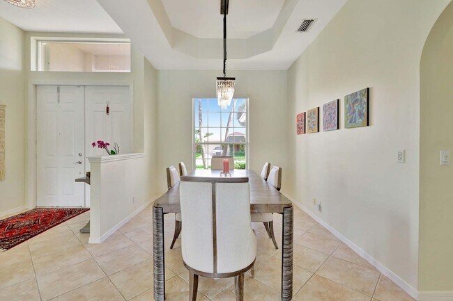 Photo - 1651 Lakefield N Ct