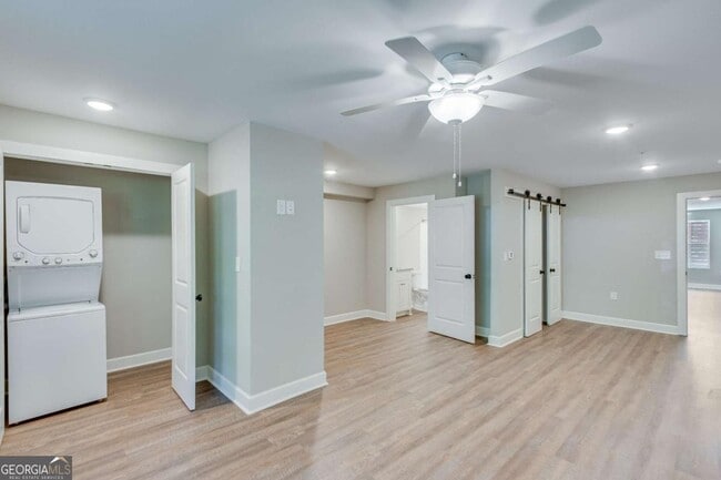 Photo - 710 Jesse Jewell Pkwy SE Unit 102