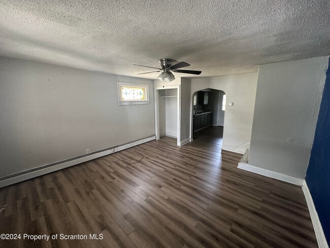 Photo - 704 Hazle St