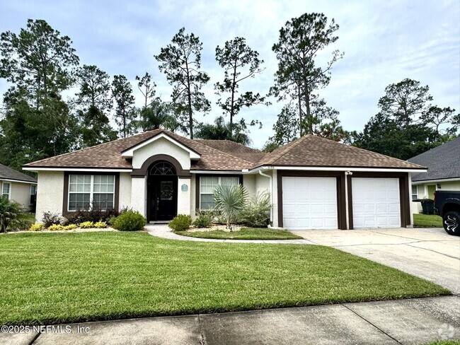Building Photo - 1672 Pinecrest Dr Rental