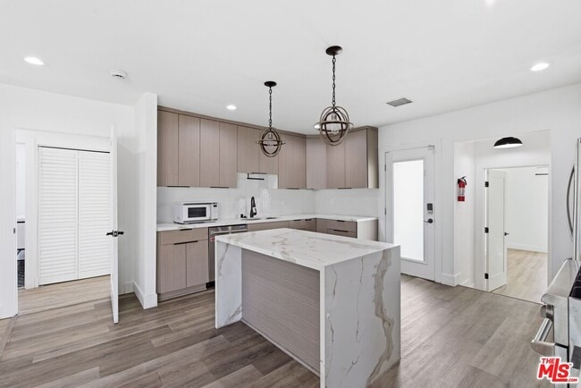 Photo - 6415 Madden Ave