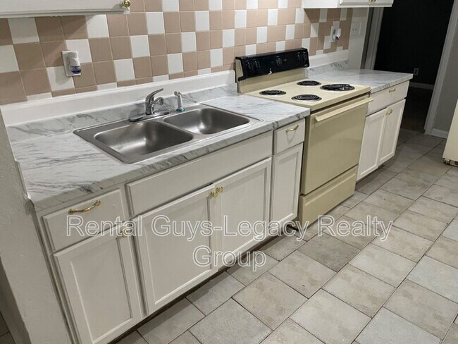 Photo - 1738 Wright Ave Unit #1