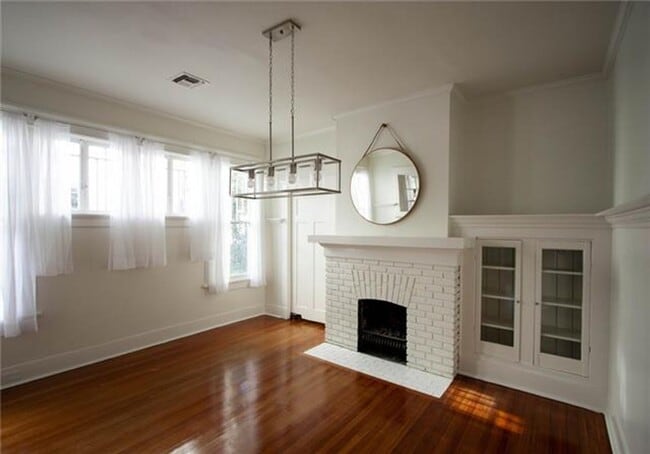 Photo - 1519 Pine St Unit 1519 Pine St Upper