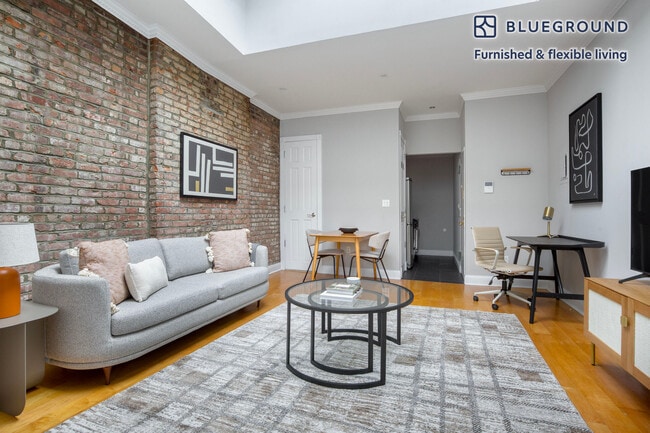 120 Christopher St Unit SI FL5-ID1230