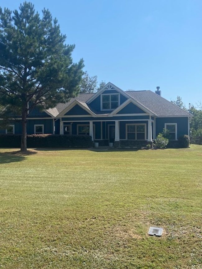 Building Photo - Quiet and Cozy Living in Phenix City Rental