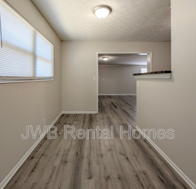 Photo - 6412 Cooper Ln