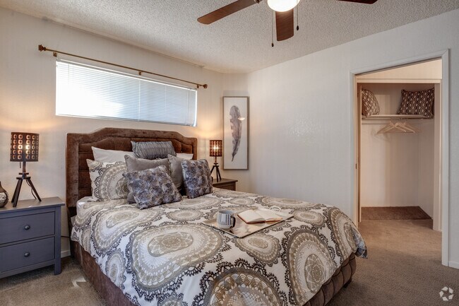 2 BR, 2 BA - 1,150 SF