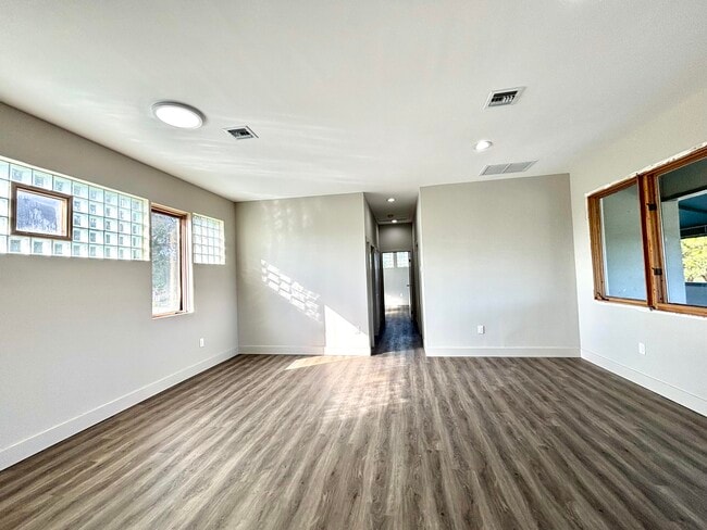 Photo - 540 S Federal Hwy