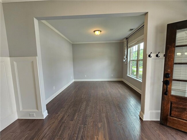 3218 Leyden Ct