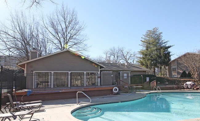 Clubhouse and Pool - Hunt Club Apartments, LLC