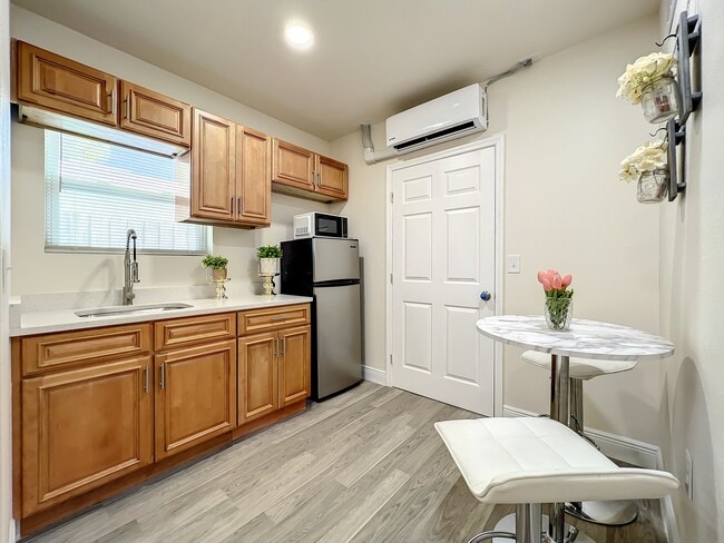 Photo - 877 Park Manor Dr Unit C