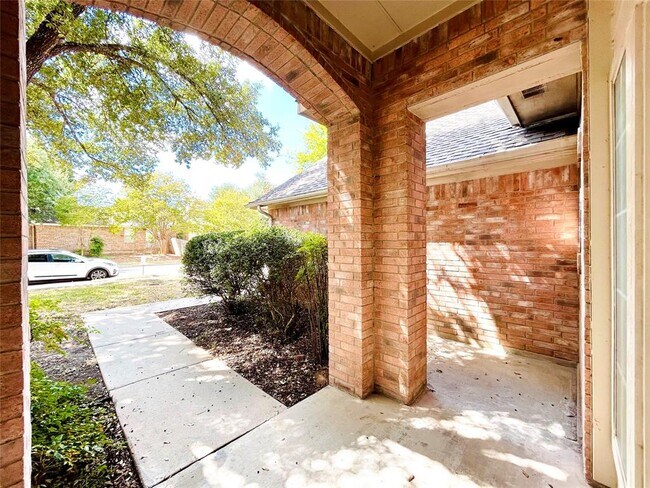 Photo - 18001 Worley Dr