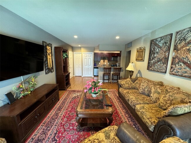 Building Photo - 2220 S Piney Point Rd Unit 208 Rental