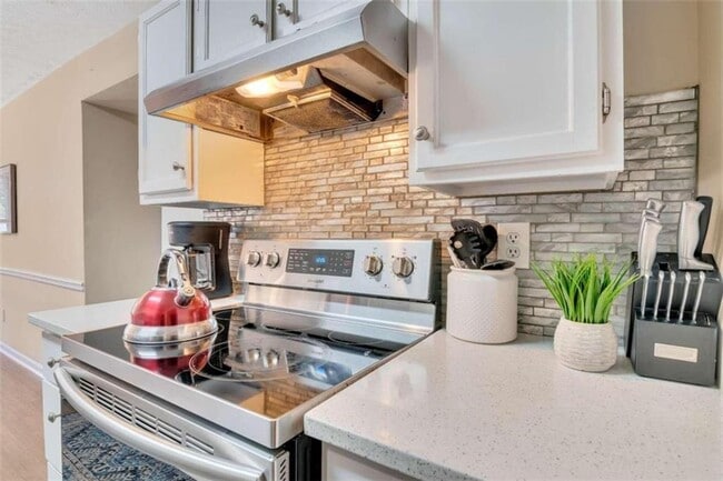 Photo - 4543 Coopers Creek Pl SE