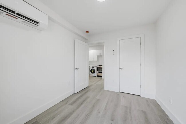 300 E 96th St Unit 3A