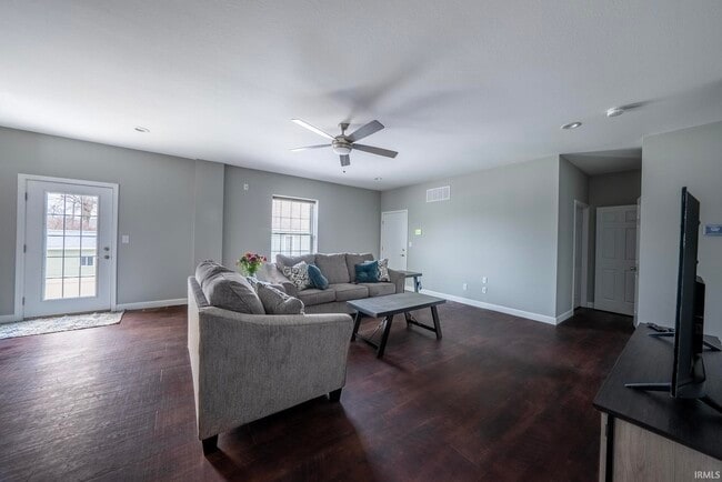 Photo - 823 Hart St Unit B