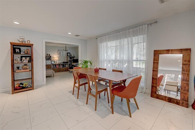 Photo - 5439 Imogene St