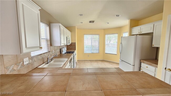 Photo - 2535 New Salem Ave