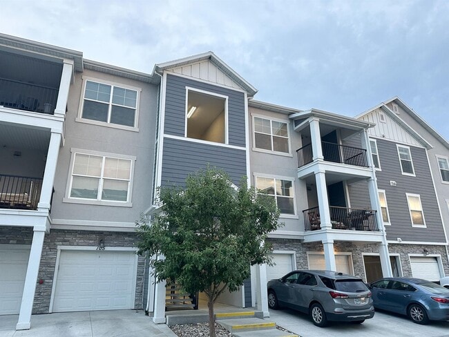 Photo - Newer Vineyard Condo for Rent! Next to Utah Valley University!!