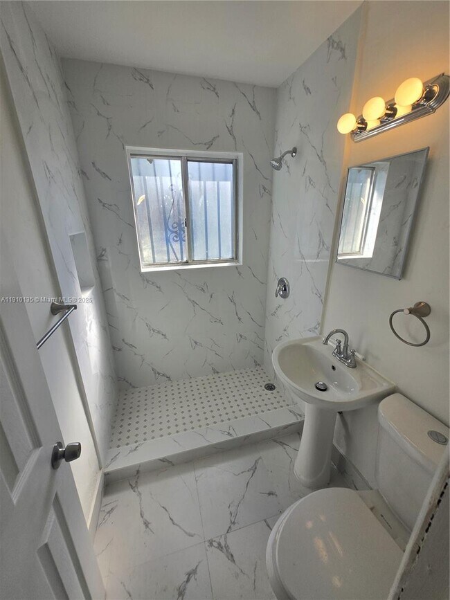 Photo - 3110 NW 19th Ave Unit 1