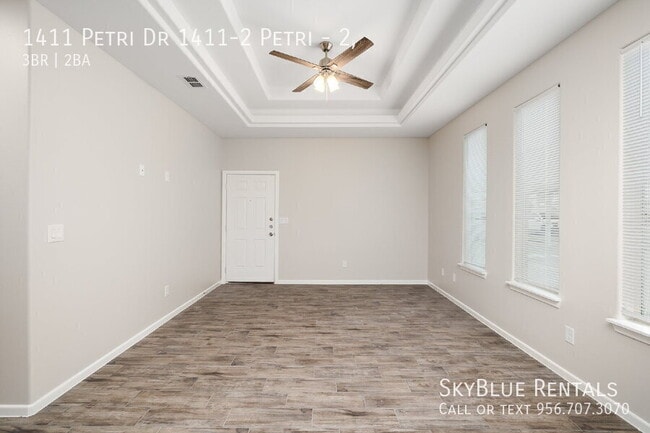 Building Photo - 1411 Petri Dr Unit 2,