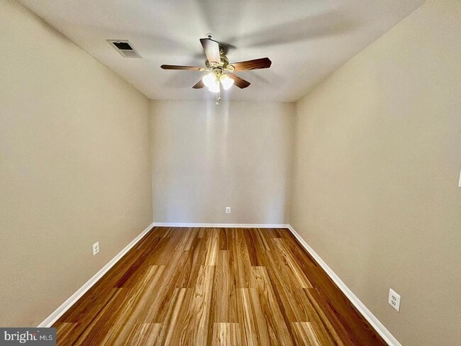 Building Photo - 7901 Badenloch Way Unit 304