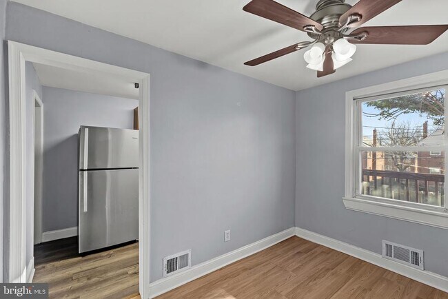 Photo - 749 S Woodington Rd