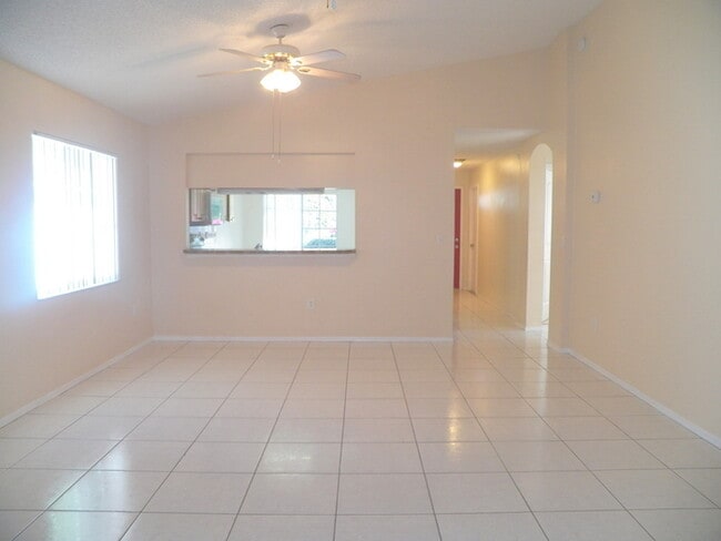 Photo - 411 Abigail Rd