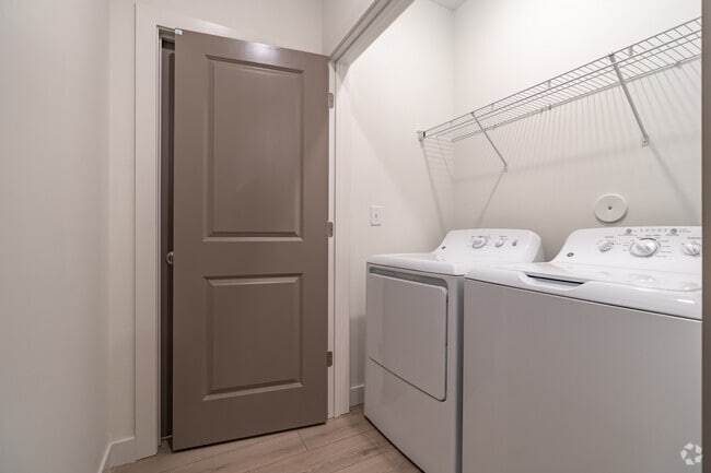 A3 1BR, 1BA - 879SF - Laundry Room