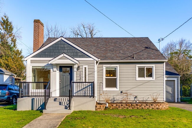 Building Photo - 1937 NE Dekum St