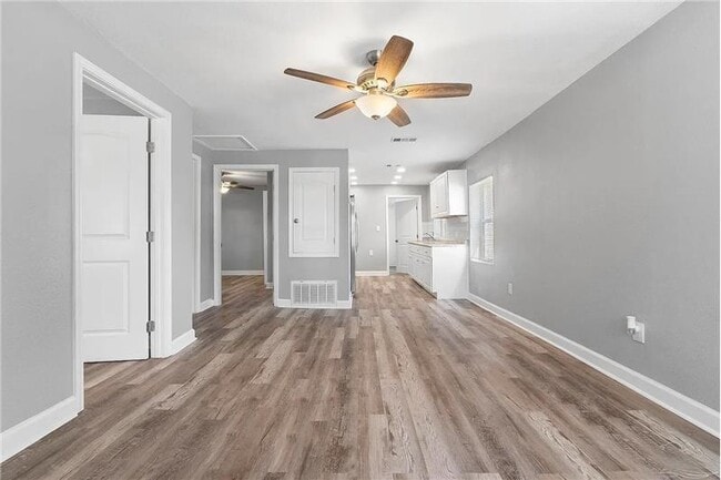 Photo - 312 E Brainerd St