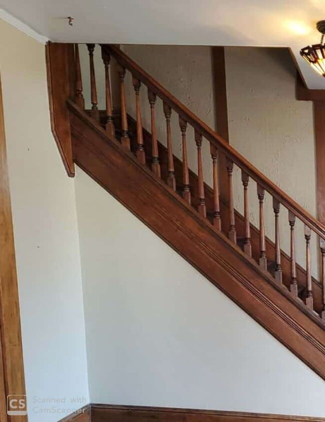 Photo - 2 bedroom close to Miami Valley Hospital and UD with Detached garage!