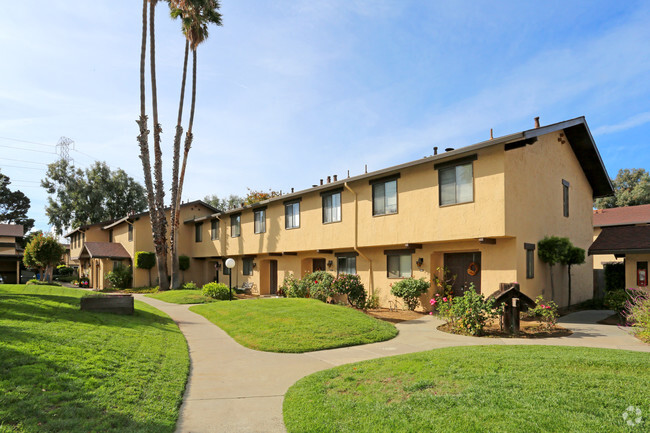 Franciscan Apartments - Franciscan Apartments