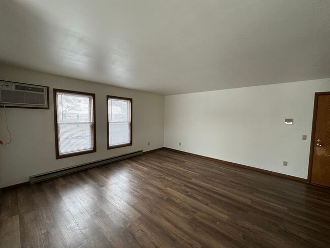 Photo - JMJ Property Investment Unit 6734-D