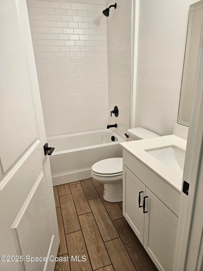 Photo - 2798 Rockford Ave SE