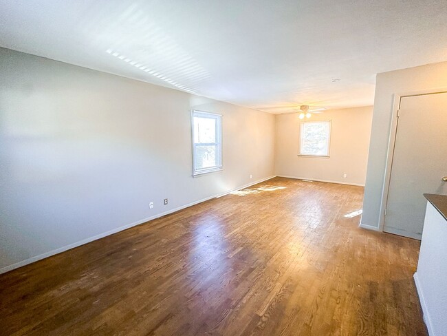 Photo - 8415 E 34th St