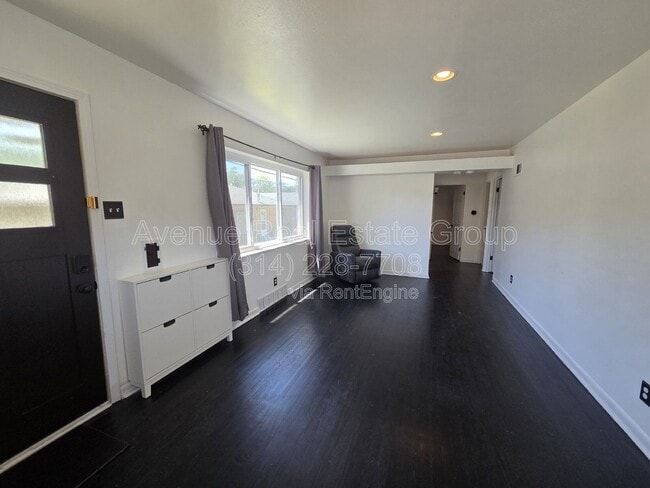 Photo - 1115 Backer St